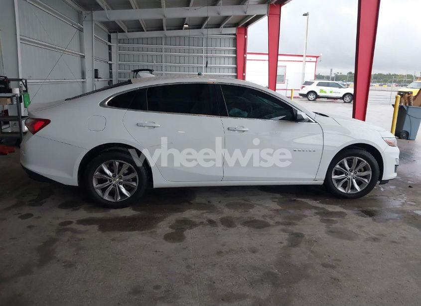 Photo 13 of 2019 Chevrolet Malibu LT (VIN 1G1ZD5ST0KF105517)