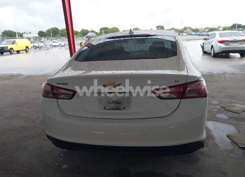 Photo 16 of 2019 Chevrolet Malibu LT (VIN 1G1ZD5ST0KF105517)