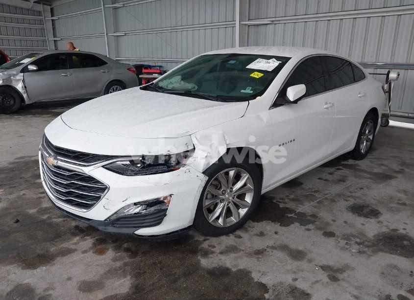 Photo 6 of 2019 Chevrolet Malibu LT (VIN 1G1ZD5ST0KF105517)