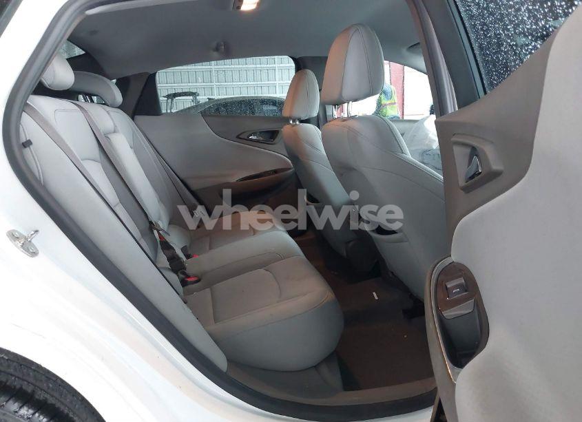 Photo 8 of 2019 Chevrolet Malibu LT (VIN 1G1ZD5ST0KF105517)