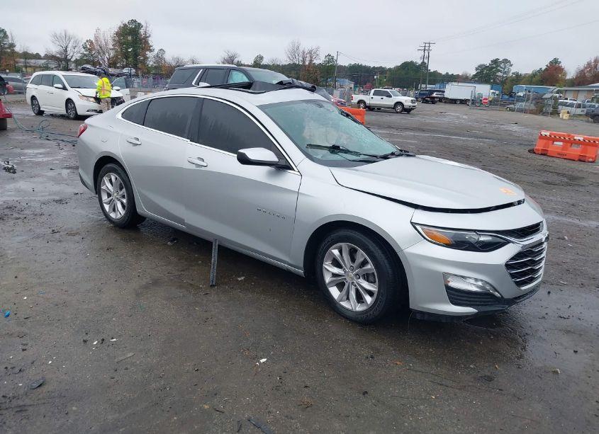 2019 Chevrolet Malibu LT (VIN 1G1ZD5ST0KF111639) main photo