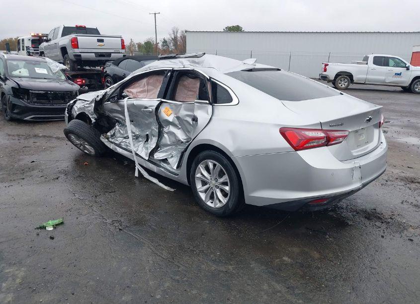 Photo 3 of 2019 Chevrolet Malibu LT (VIN 1G1ZD5ST0KF111639)