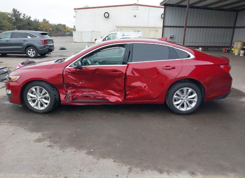 Photo 14 of 2019 Chevrolet Malibu LT (VIN 1G1ZD5ST0KF116744)