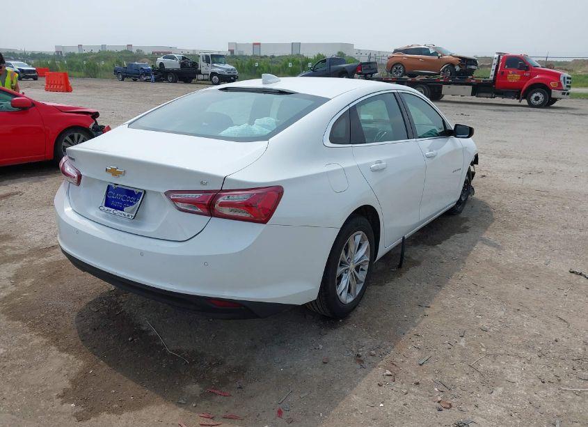 Photo 4 of 2019 Chevrolet Malibu LT (VIN 1G1ZD5ST0KF126061)