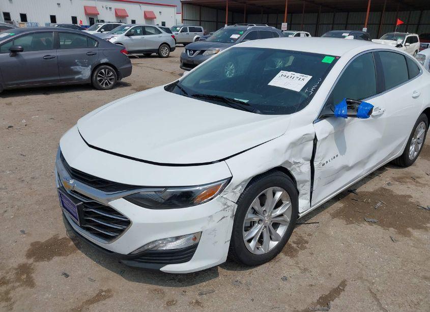 Photo 6 of 2019 Chevrolet Malibu LT (VIN 1G1ZD5ST0KF126061)