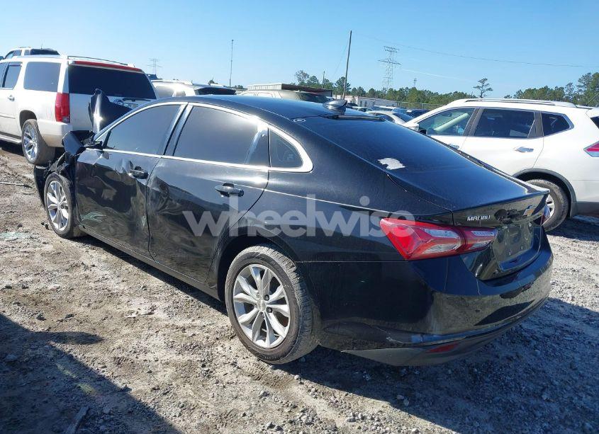 Photo 3 of 2019 Chevrolet Malibu LT (VIN 1G1ZD5ST0KF131048)
