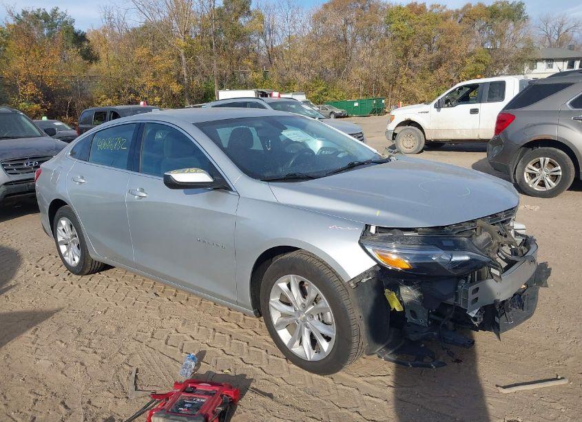 2019 Chevrolet Malibu LT (VIN 1G1ZD5ST0KF138677) main photo