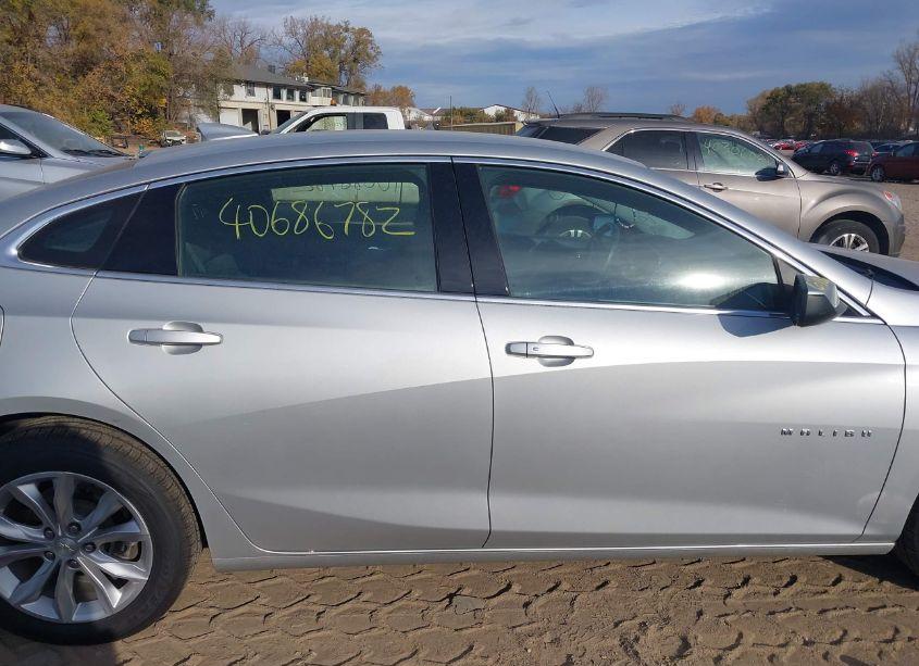 Photo 13 of 2019 Chevrolet Malibu LT (VIN 1G1ZD5ST0KF138677)