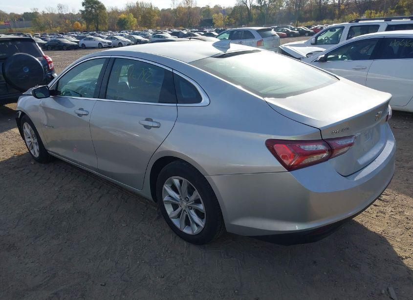 Photo 3 of 2019 Chevrolet Malibu LT (VIN 1G1ZD5ST0KF138677)