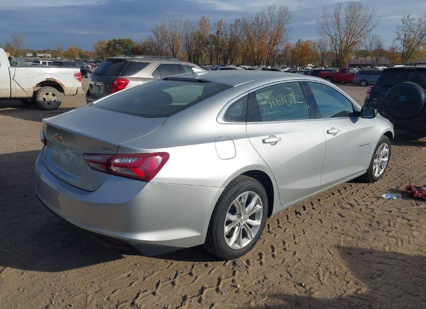 Photo 4 of 2019 Chevrolet Malibu LT (VIN 1G1ZD5ST0KF138677)