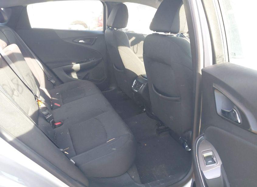 Photo 8 of 2019 Chevrolet Malibu LT (VIN 1G1ZD5ST0KF138677)