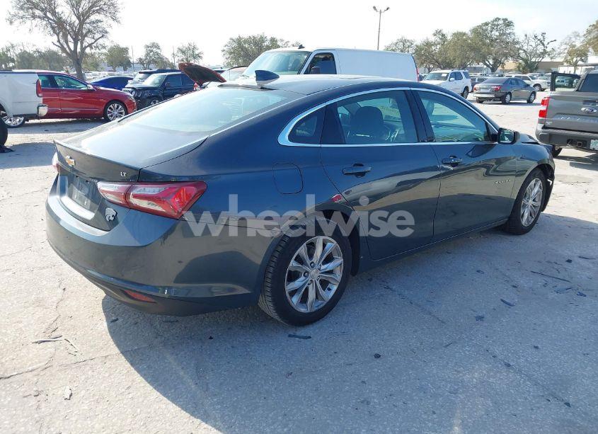 Photo 4 of 2019 Chevrolet Malibu LT (VIN 1G1ZD5ST0KF140137)