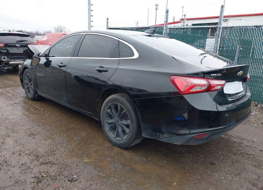 Photo 3 of 2019 Chevrolet Malibu LT (VIN 1G1ZD5ST0KF170187)