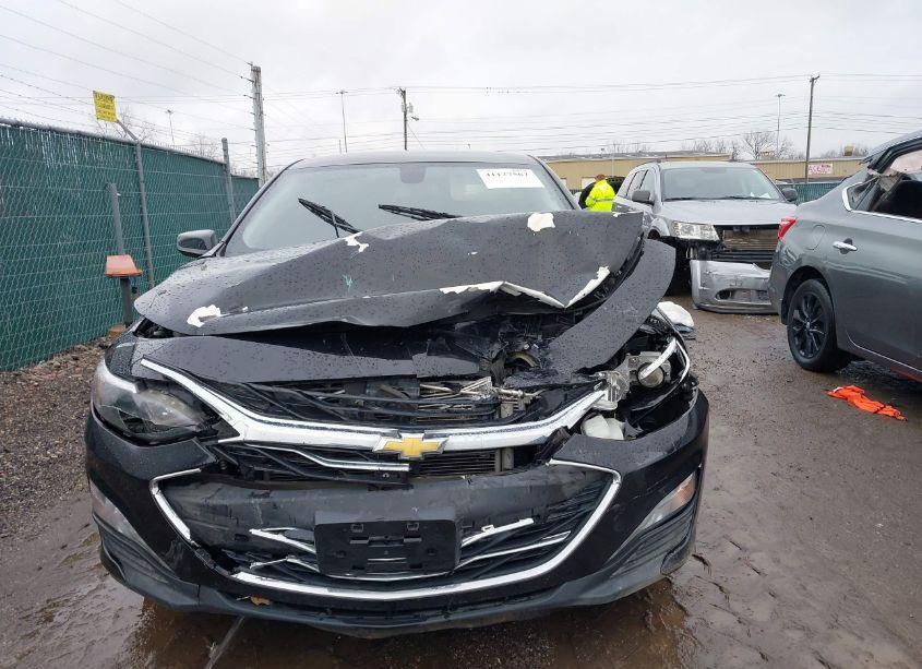 Photo 6 of 2019 Chevrolet Malibu LT (VIN 1G1ZD5ST0KF170187)