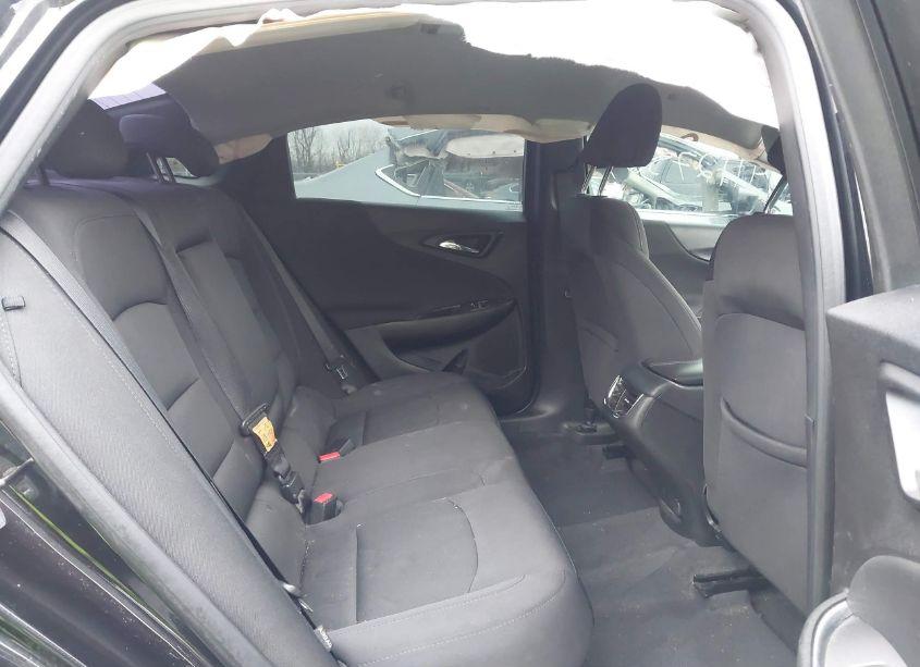 Photo 8 of 2019 Chevrolet Malibu LT (VIN 1G1ZD5ST0KF170187)
