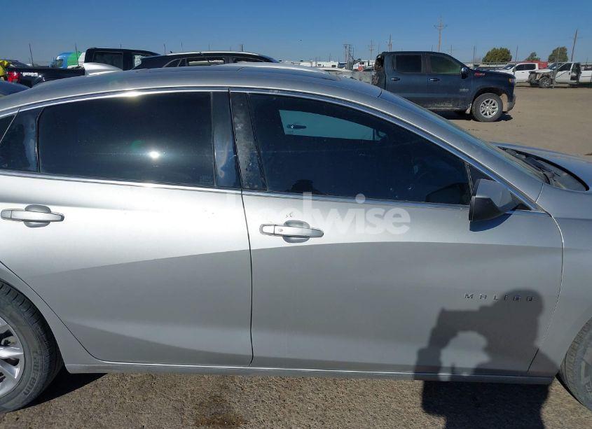 Photo 13 of 2019 Chevrolet Malibu LT (VIN 1G1ZD5ST0KF173011)