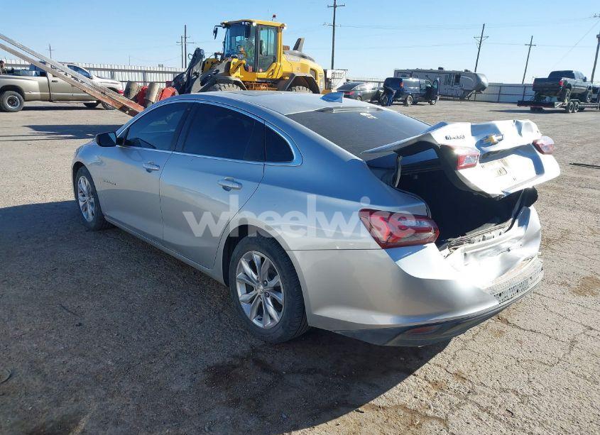 Photo 3 of 2019 Chevrolet Malibu LT (VIN 1G1ZD5ST0KF173011)