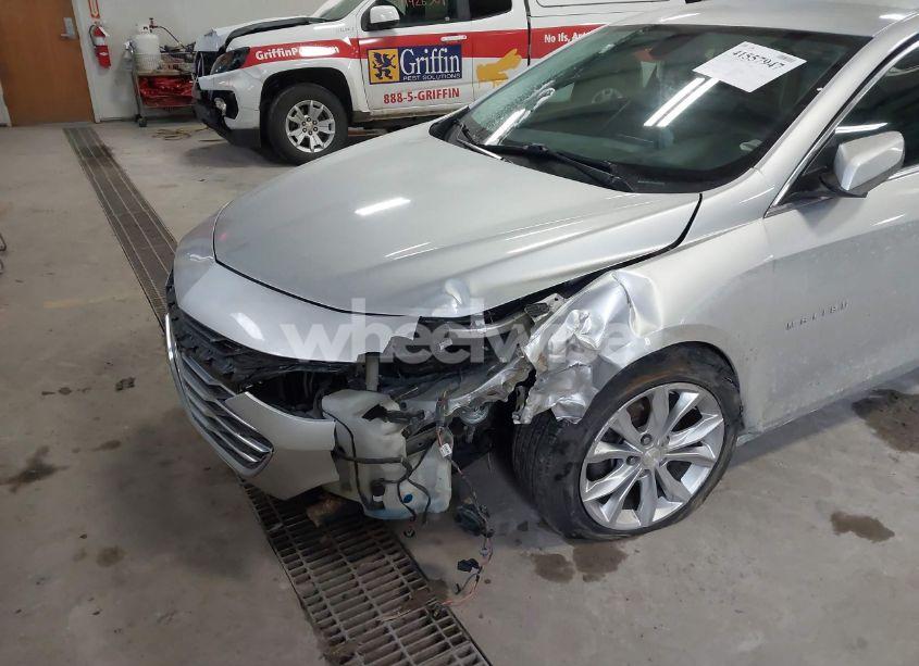 Photo 6 of 2020 Chevrolet Malibu FWD LT (VIN 1G1ZD5ST0LF000980)