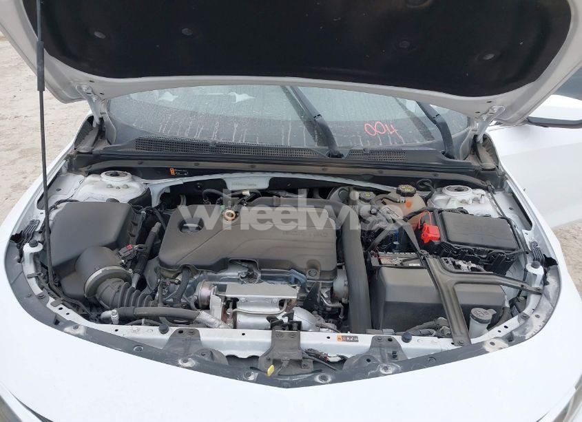 Photo 10 of 2020 Chevrolet Malibu FWD LT (VIN 1G1ZD5ST0LF005290)