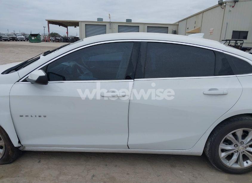 Photo 14 of 2020 Chevrolet Malibu FWD LT (VIN 1G1ZD5ST0LF005290)