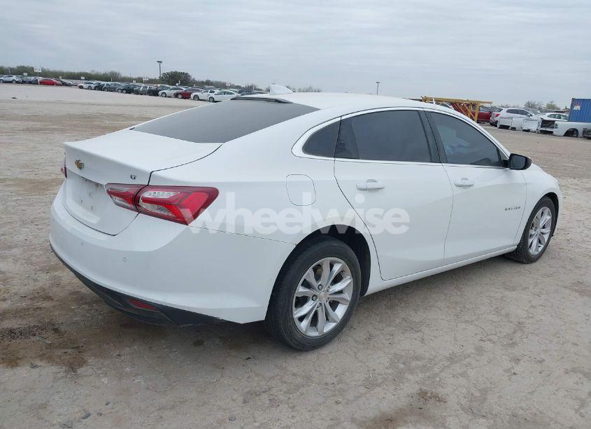 Photo 4 of 2020 Chevrolet Malibu FWD LT (VIN 1G1ZD5ST0LF005290)