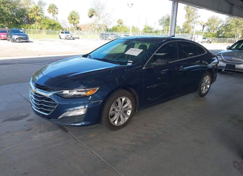 Photo 2 of 2020 Chevrolet Malibu FWD LT (VIN 1G1ZD5ST0LF016208)