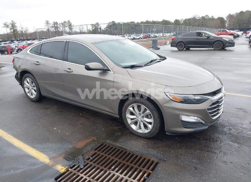 2020 Chevrolet Malibu FWD LT (VIN 1G1ZD5ST0LF022316) main photo