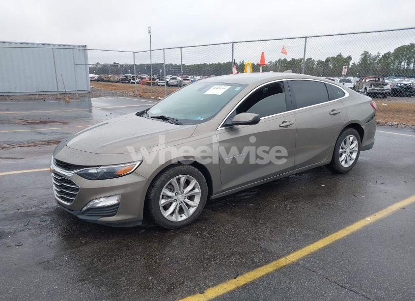 Photo 2 of 2020 Chevrolet Malibu FWD LT (VIN 1G1ZD5ST0LF022316)