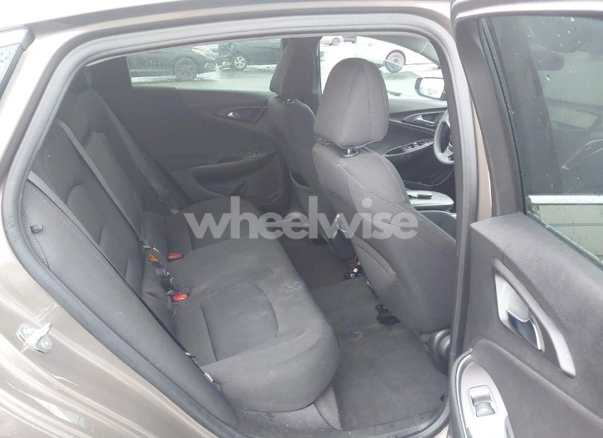 Photo 8 of 2020 Chevrolet Malibu FWD LT (VIN 1G1ZD5ST0LF022316)