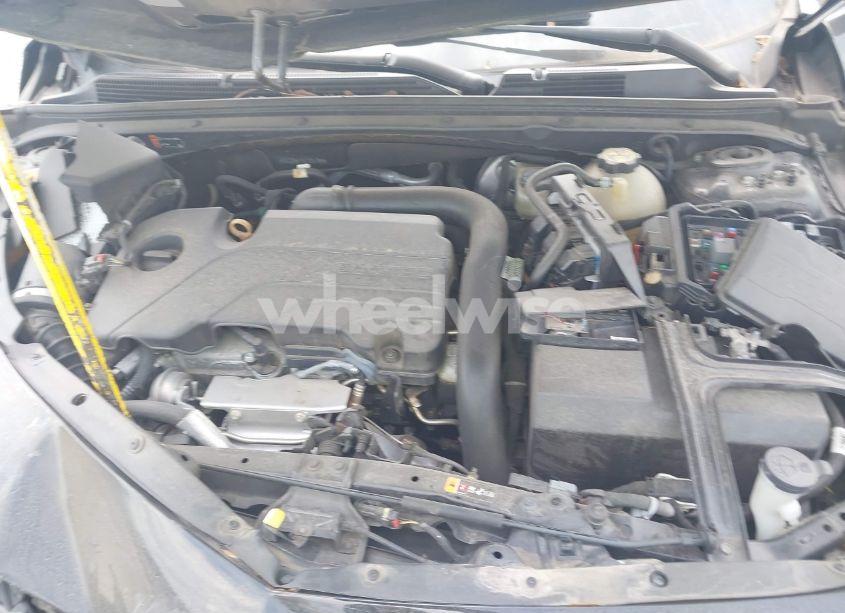 Photo 10 of 2020 Chevrolet Malibu FWD LT (VIN 1G1ZD5ST0LF026155)