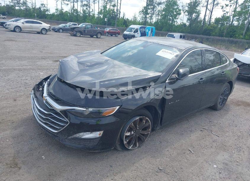 Photo 2 of 2020 Chevrolet Malibu FWD LT (VIN 1G1ZD5ST0LF026155)