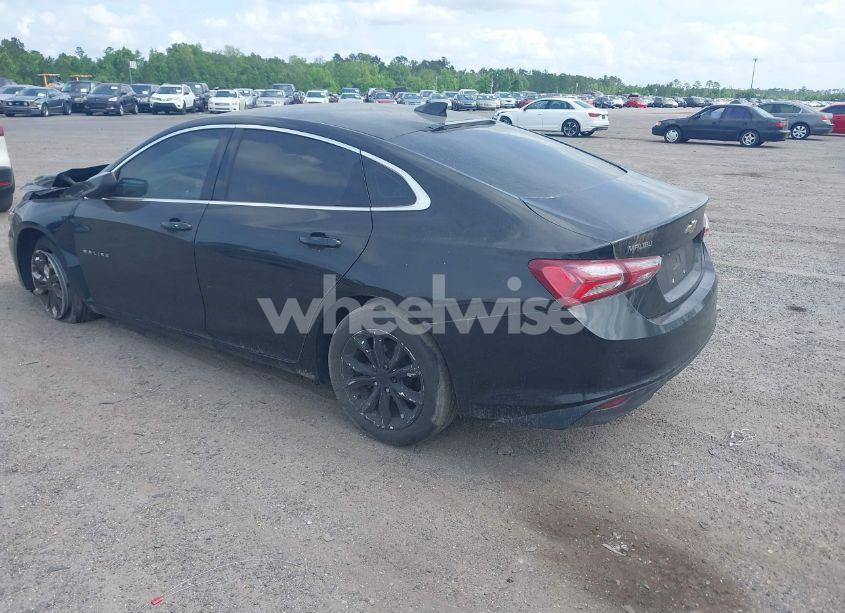 Photo 3 of 2020 Chevrolet Malibu FWD LT (VIN 1G1ZD5ST0LF026155)