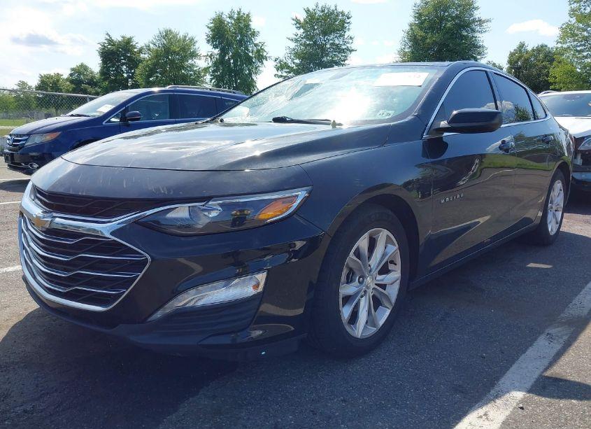 Photo 2 of 2020 Chevrolet Malibu FWD LT (VIN 1G1ZD5ST0LF051654)