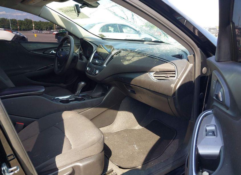 Photo 5 of 2020 Chevrolet Malibu FWD LT (VIN 1G1ZD5ST0LF051654)