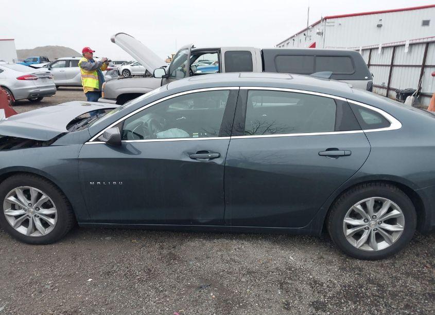 Photo 14 of 2020 Chevrolet Malibu FWD LT (VIN 1G1ZD5ST0LF067899)