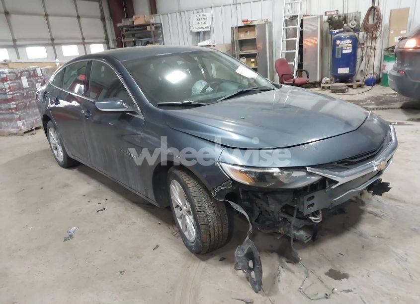 2020 Chevrolet Malibu FWD LT (VIN 1G1ZD5ST0LF070429) main photo