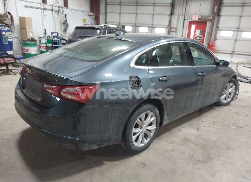 Photo 4 of 2020 Chevrolet Malibu FWD LT (VIN 1G1ZD5ST0LF070429)