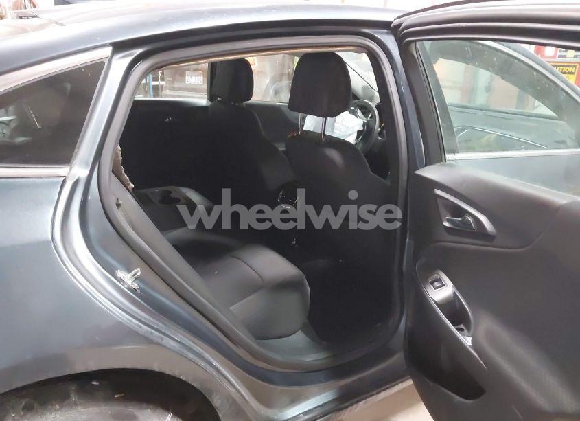 Photo 8 of 2020 Chevrolet Malibu FWD LT (VIN 1G1ZD5ST0LF070429)