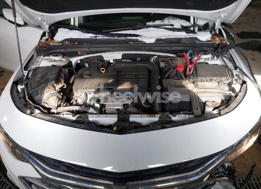 Photo 10 of 2020 Chevrolet Malibu FWD LT (VIN 1G1ZD5ST0LF077400)