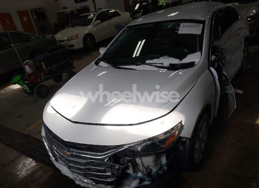 Photo 12 of 2020 Chevrolet Malibu FWD LT (VIN 1G1ZD5ST0LF077400)