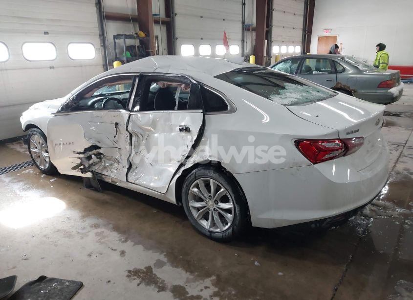 Photo 3 of 2020 Chevrolet Malibu FWD LT (VIN 1G1ZD5ST0LF077400)