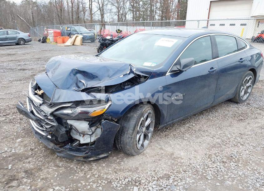 Photo 2 of 2020 Chevrolet Malibu FWD LT (VIN 1G1ZD5ST0LF083861)