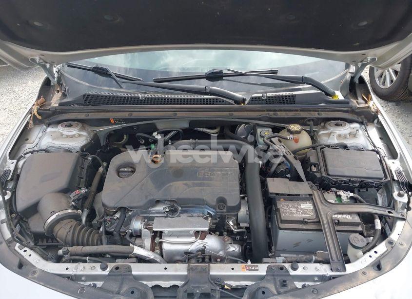 Photo 10 of 2020 Chevrolet Malibu FWD LT (VIN 1G1ZD5ST0LF102683)