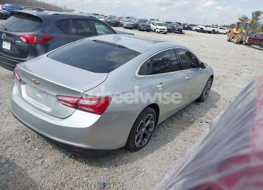 Photo 4 of 2020 Chevrolet Malibu FWD LT (VIN 1G1ZD5ST0LF102683)