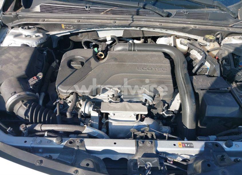 Photo 10 of 2020 Chevrolet Malibu FWD LT (VIN 1G1ZD5ST0LF107107)