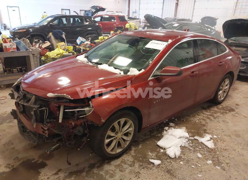 Photo 2 of 2020 Chevrolet Malibu FWD LT (VIN 1G1ZD5ST0LF129561)