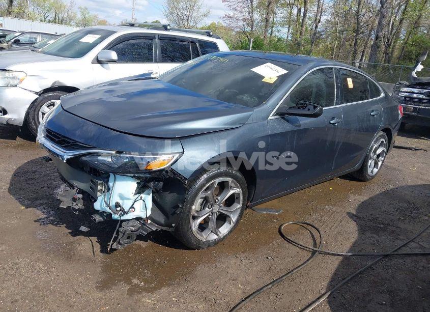 Photo 2 of 2021 Chevrolet Malibu FWD LT (VIN 1G1ZD5ST0MF007915)