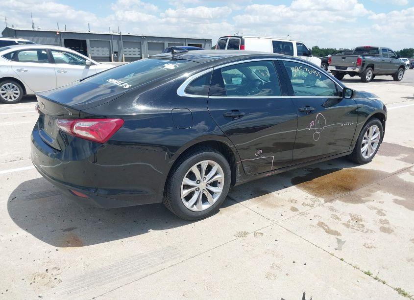 Photo 4 of 2021 Chevrolet Malibu FWD LT (VIN 1G1ZD5ST0MF008501)