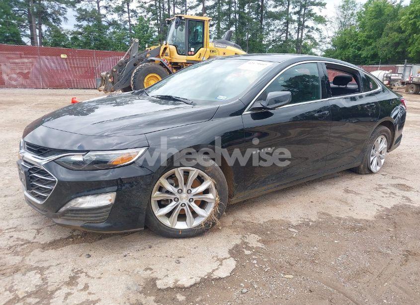 Photo 2 of 2021 Chevrolet Malibu FWD LT (VIN 1G1ZD5ST0MF025816)
