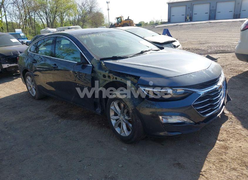 2021 Chevrolet Malibu FWD LT (VIN 1G1ZD5ST0MF029445) main photo